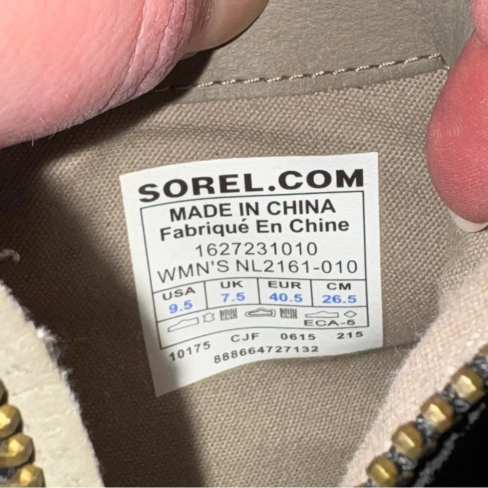 Sorel Major Low Ankle Bootie in Black Suede and Leather Women’s Size 9 1/2